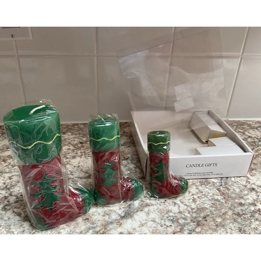 Holiday Christmas Stocking Candles * Set Of 3 * New In Box * Red & Green